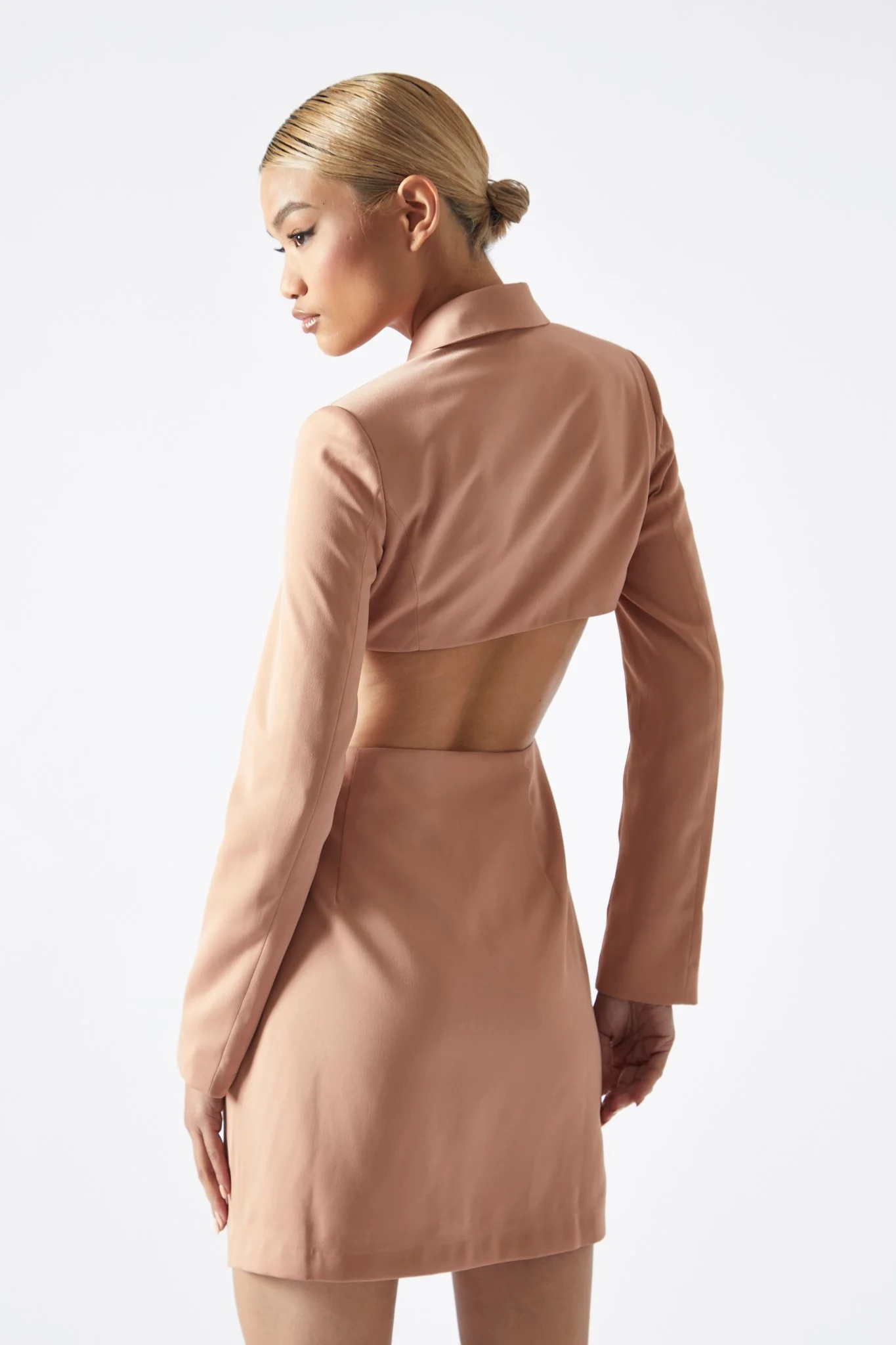 Cinnamon Cut-Out Back Blazer Dress - Image 4