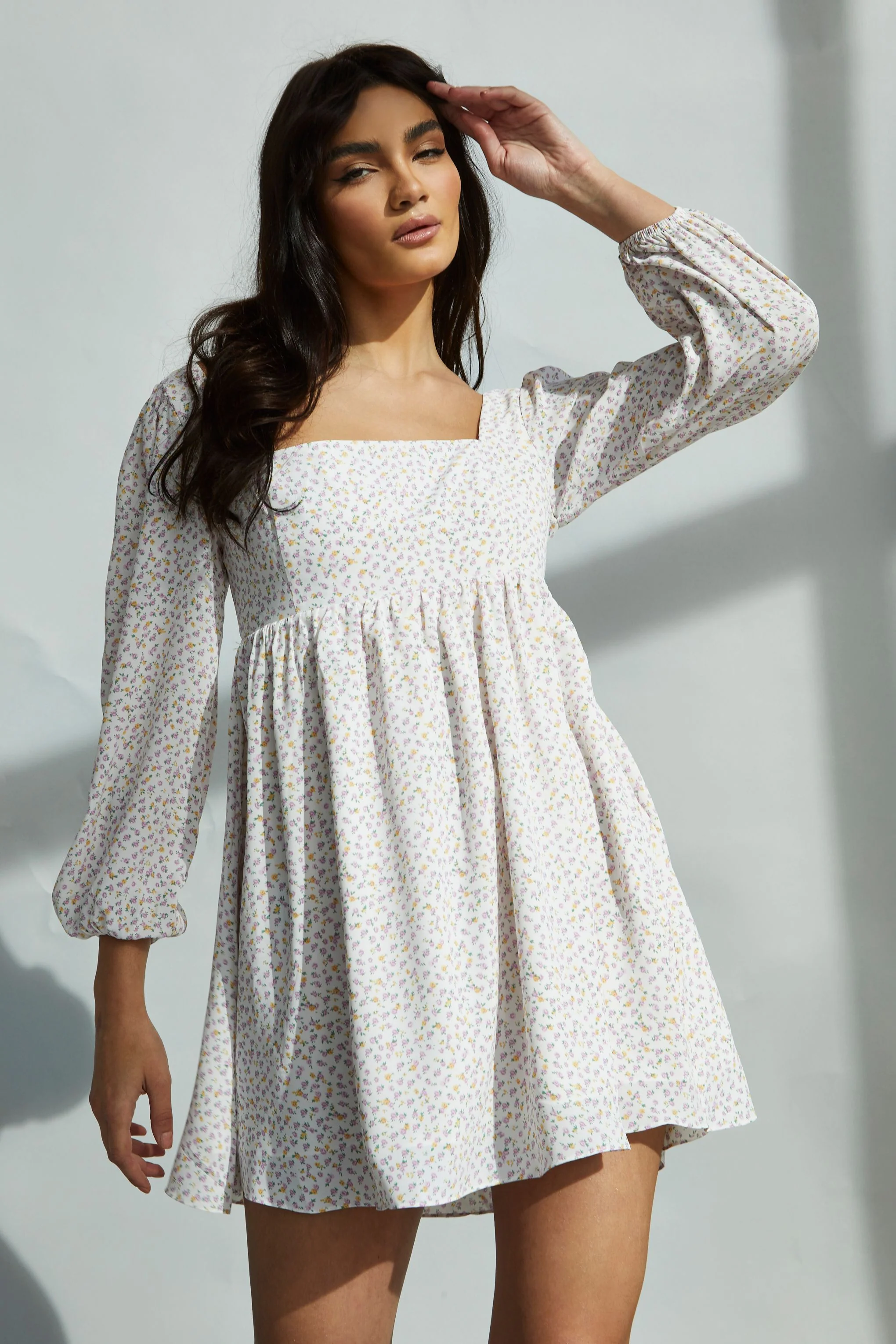 Glamorous Yellow Mini Ditsy Square Neck Shift Mini Dress - Image 3