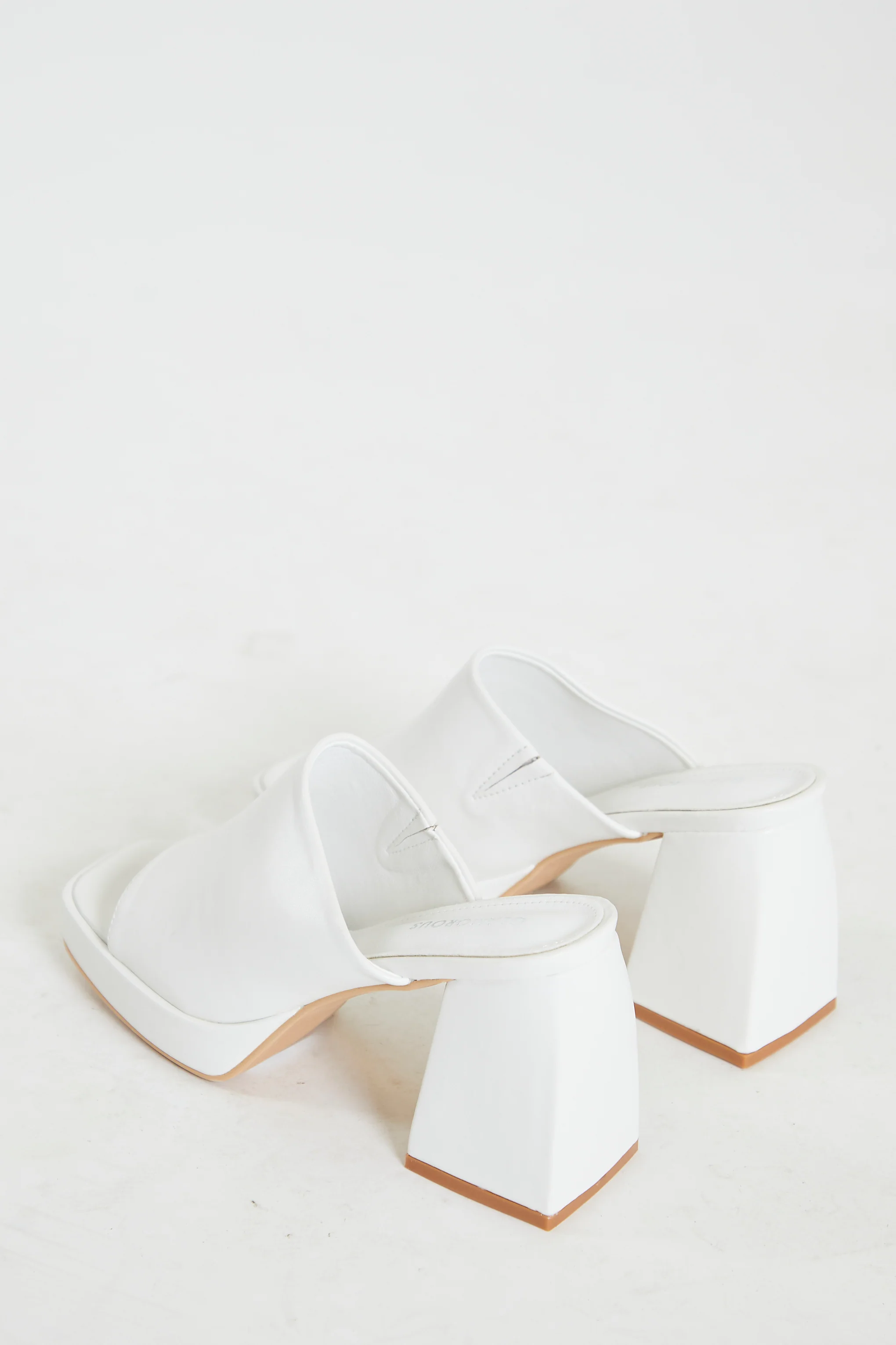 Glamorous White PU Block Heel Mules - Image 4