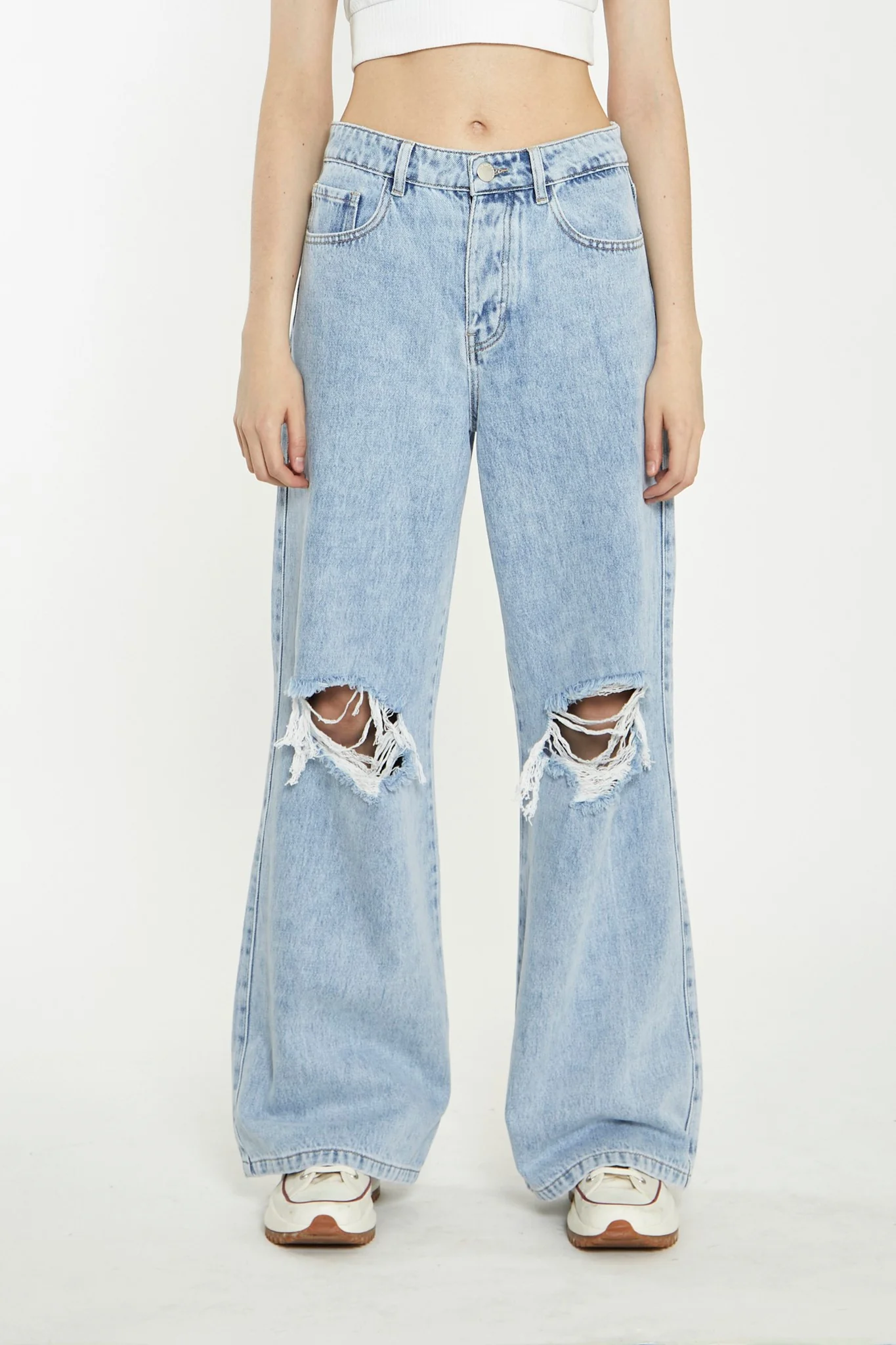 Light Stonewash Wide-Leg Ripped Jeans - Image 3