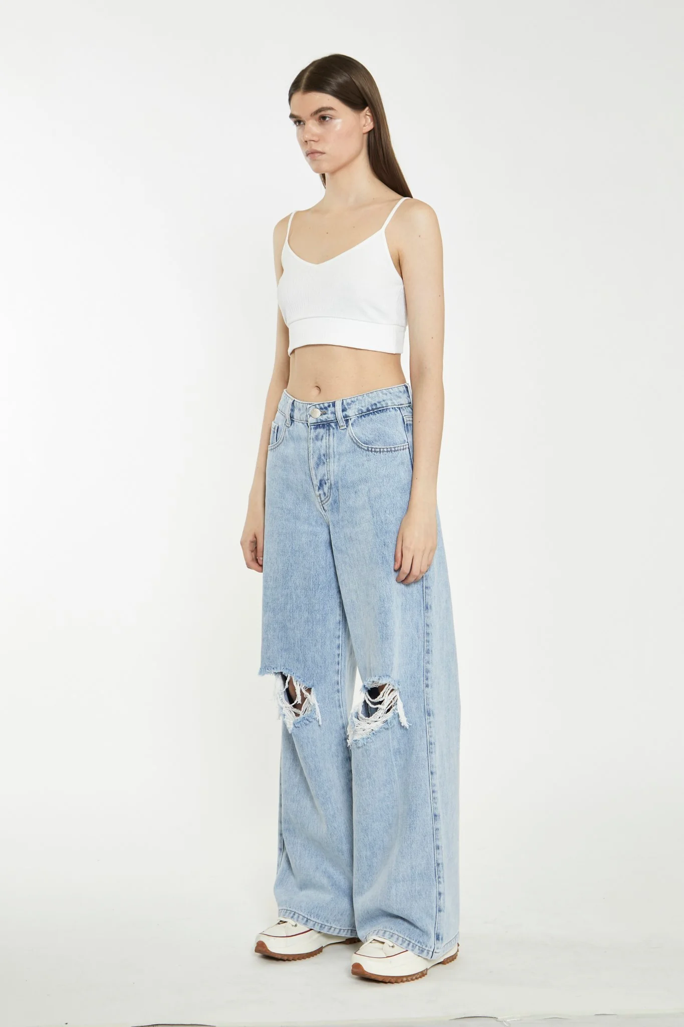 Light Stonewash Wide-Leg Ripped Jeans - Image 4