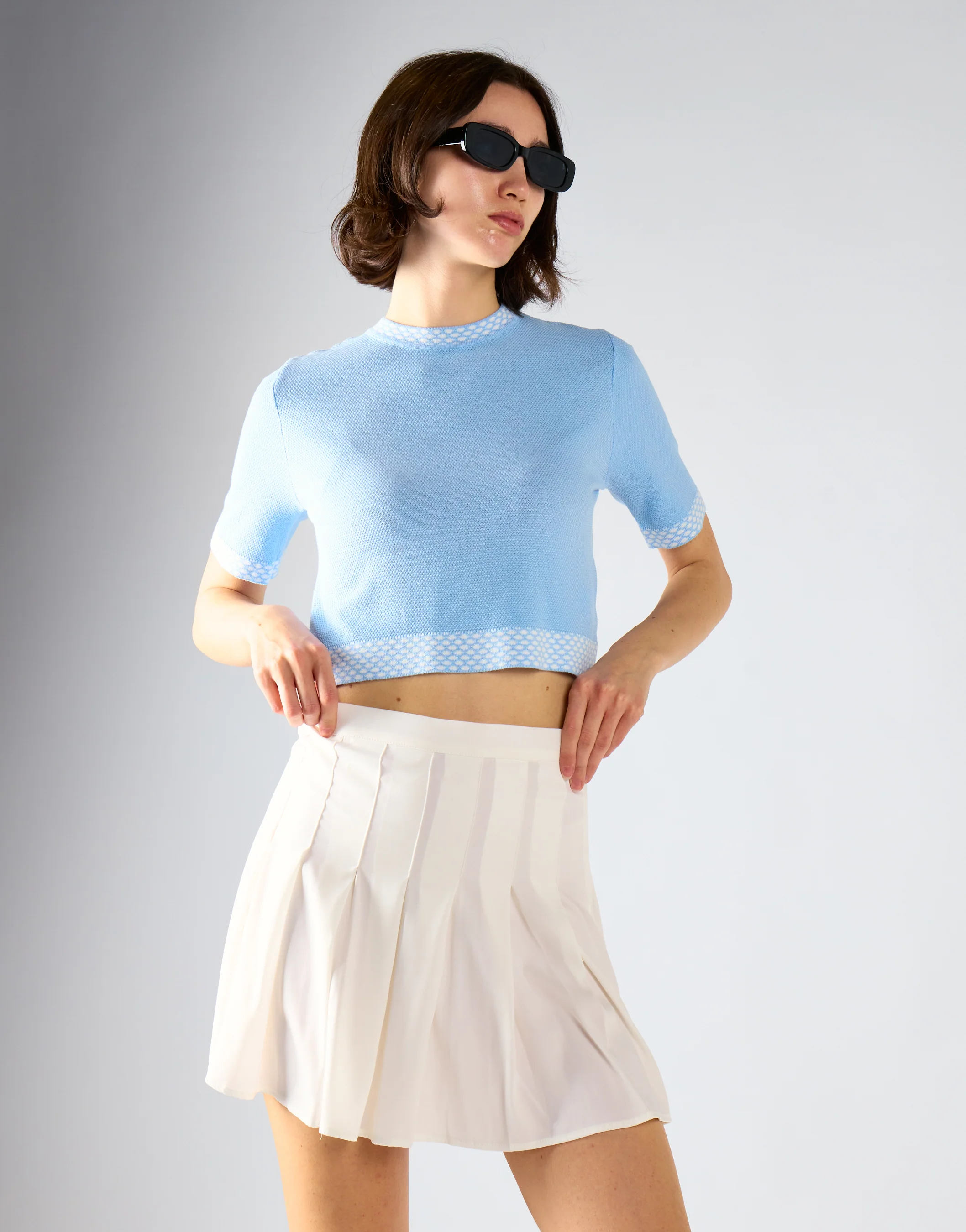Glamorous Off White Pleated Mini Skirt - Image 3