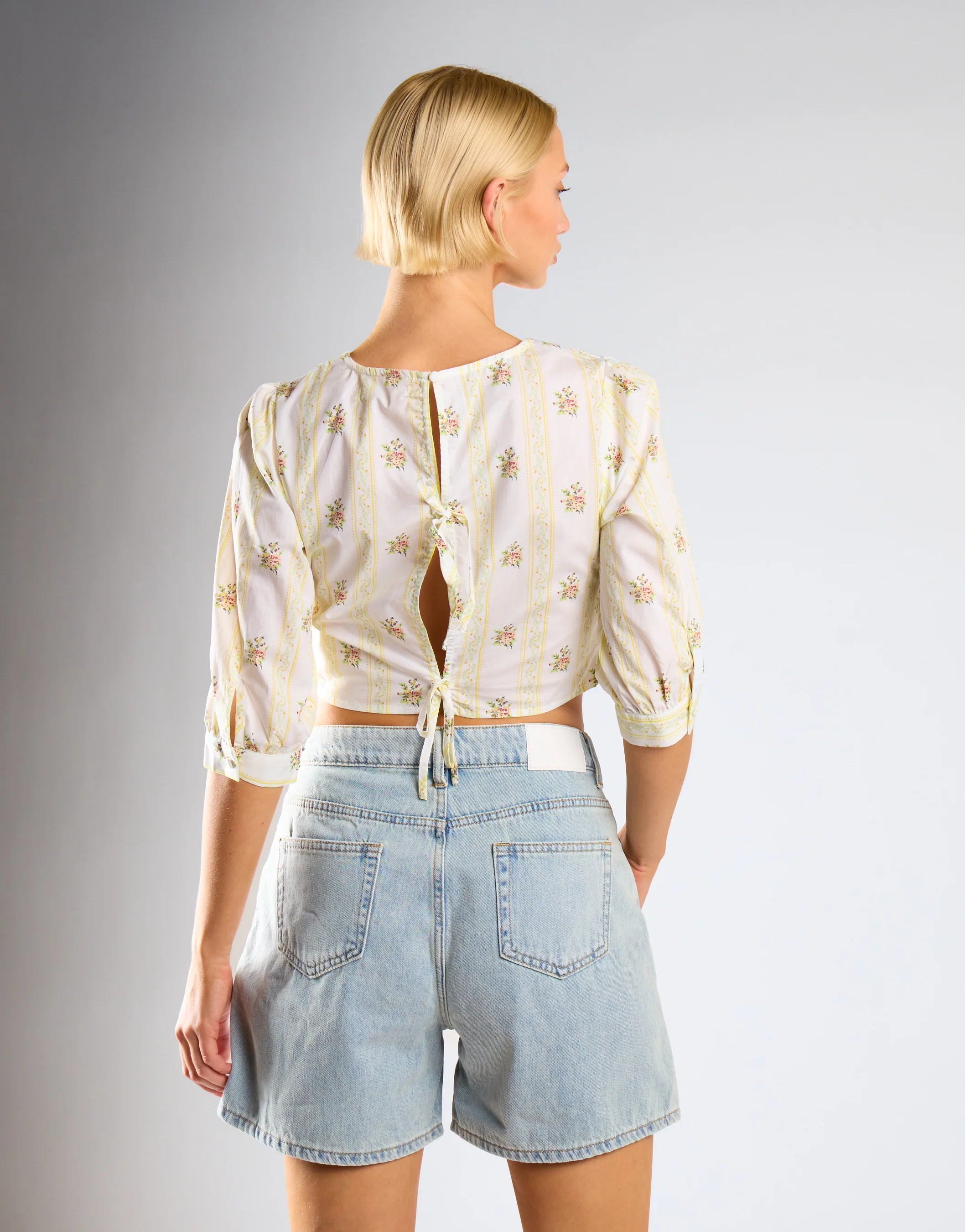 Yellow Stripe Flower Puff Sleeve Crop Top - Image 4