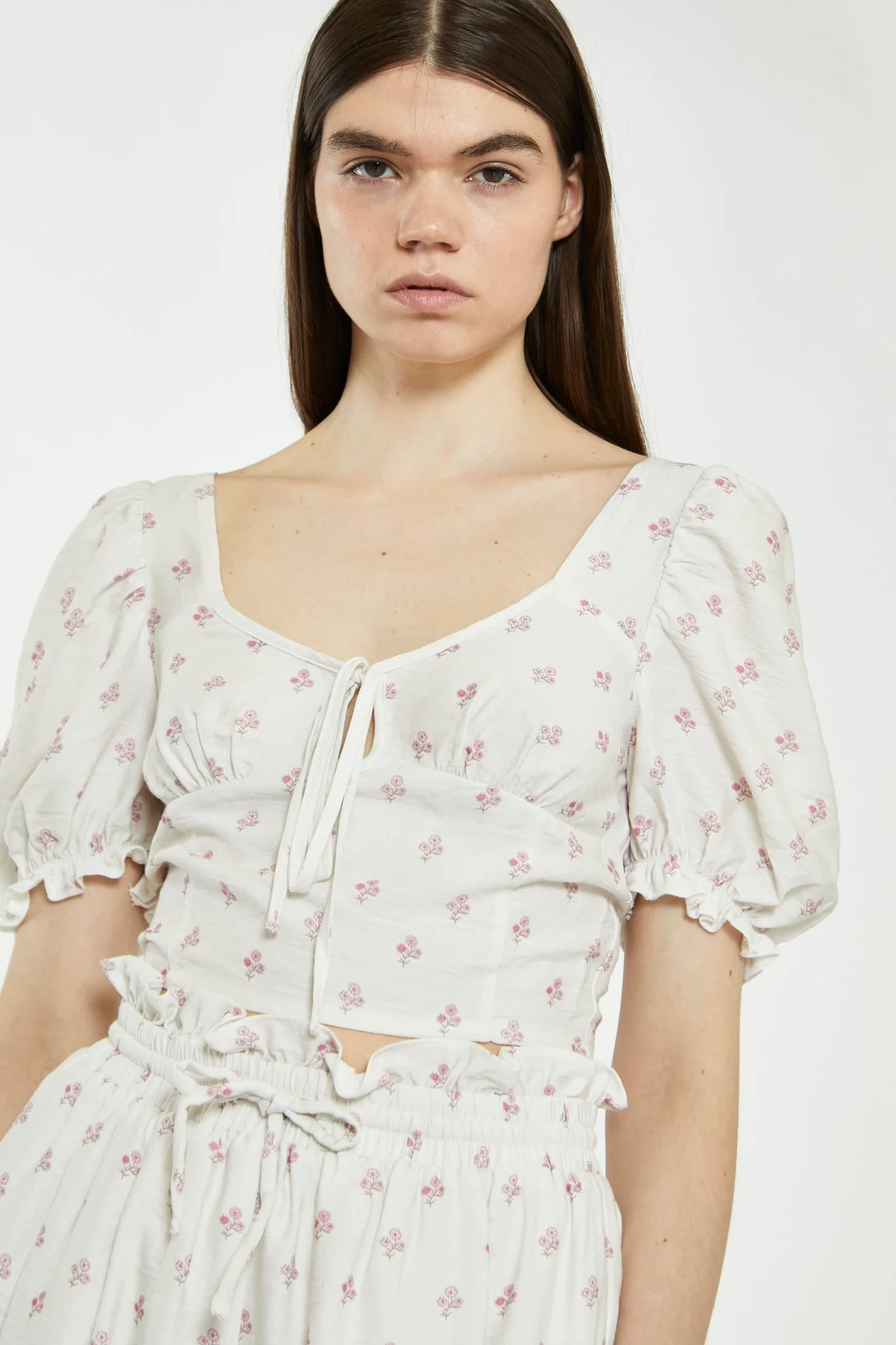 Cream Pink Stem Flower Crop-Top - Image 4