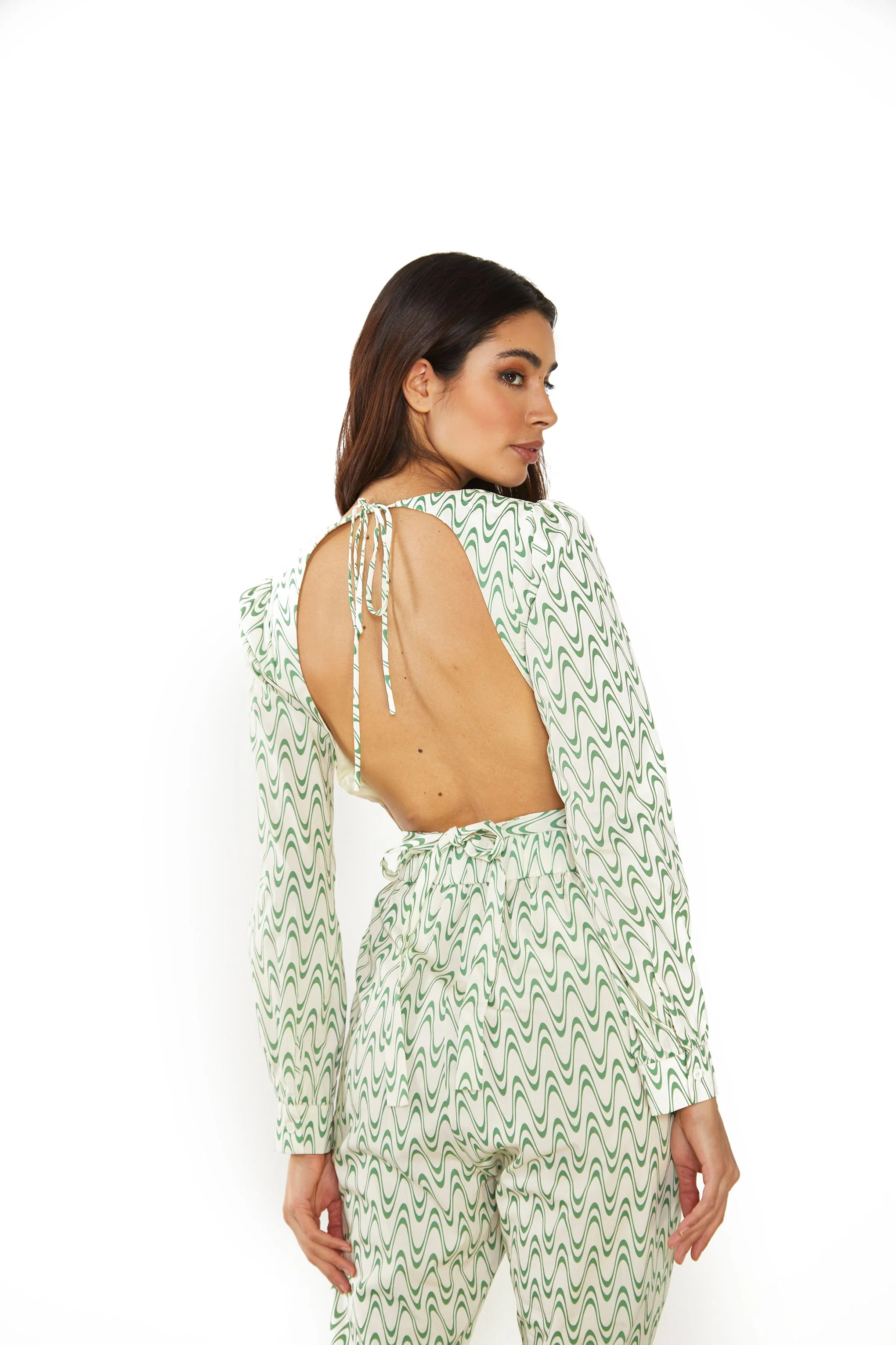 Glamorous Green Retro Wave Backless Long Sleeve Top - Image 3