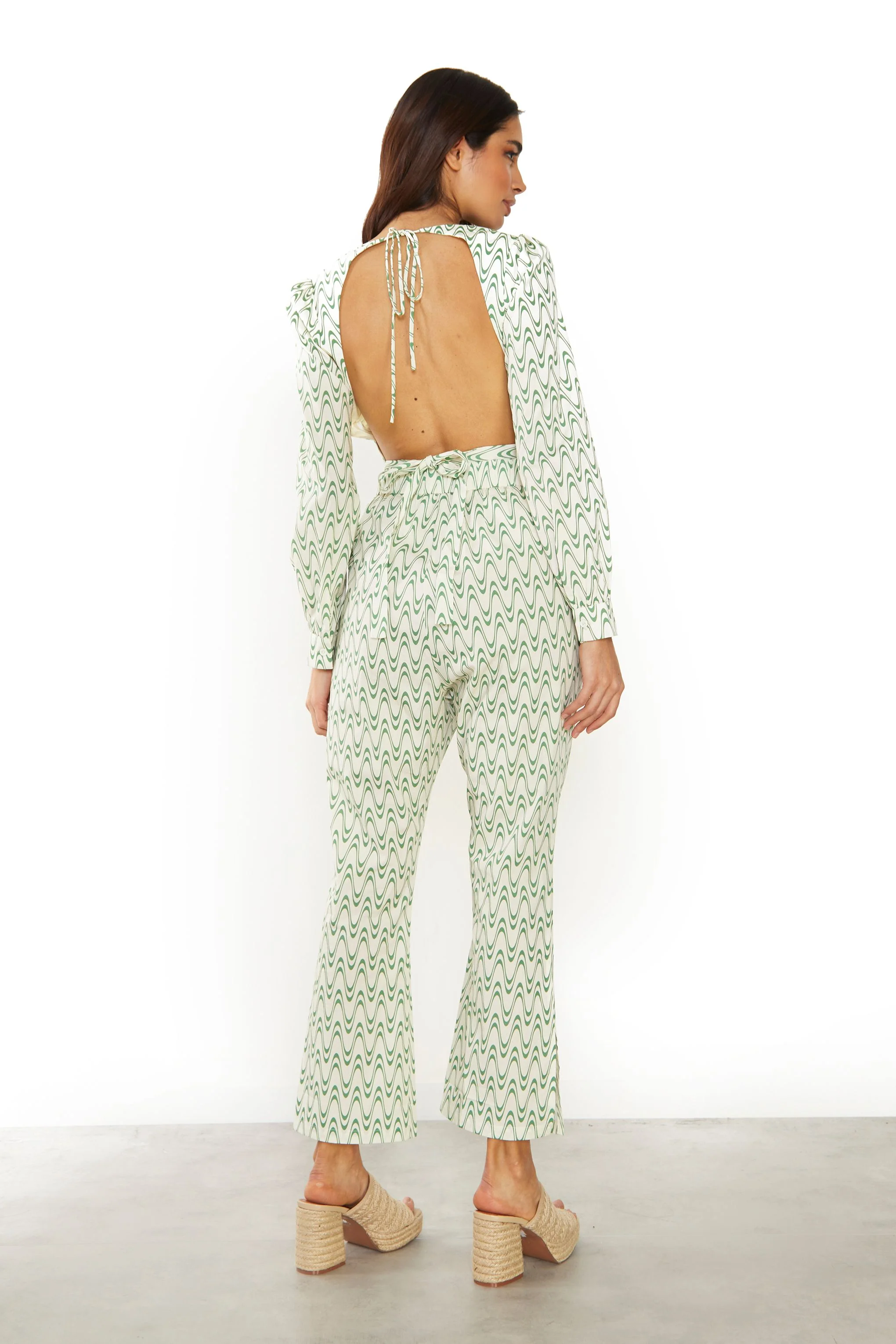 Glamorous Green Retro Wave High Waisted 3/4 Length Trousers - Image 3