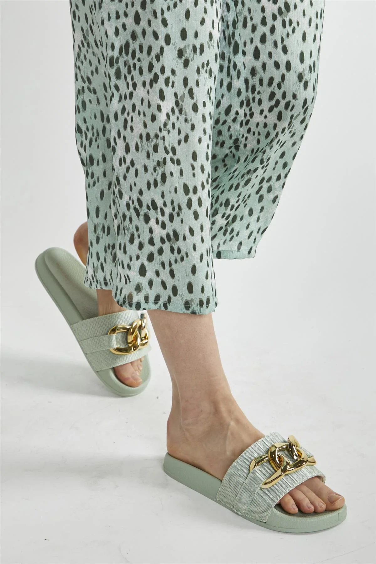 Mint Sliders with Gold Chain Strap - Image 3