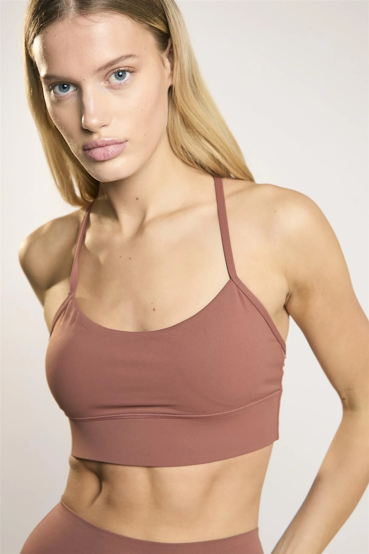 Signature Sienna Scoop-Neck Crop-Top - Image 4