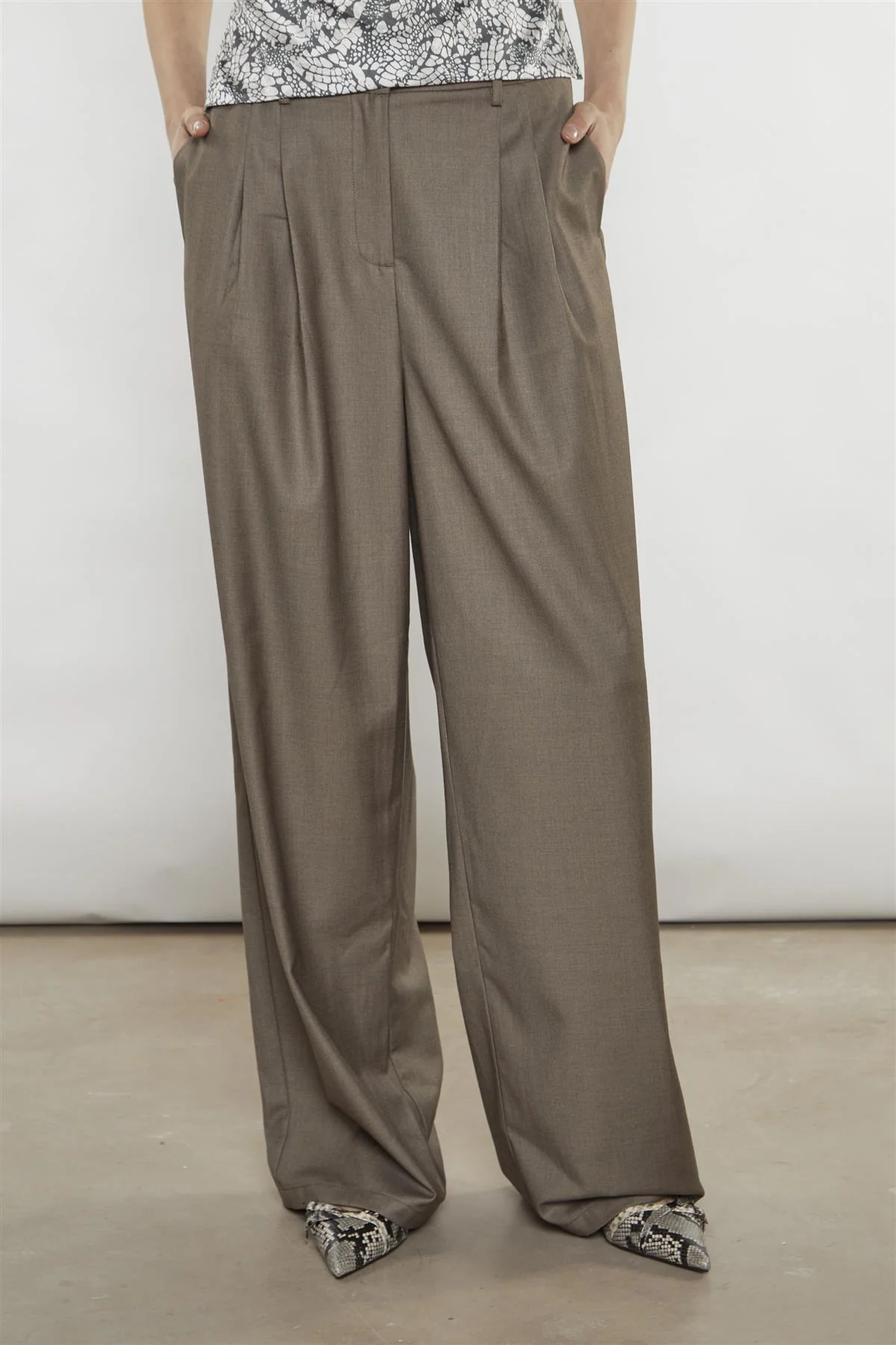Taupe-Brown Wide-Leg Trousers - Image 3